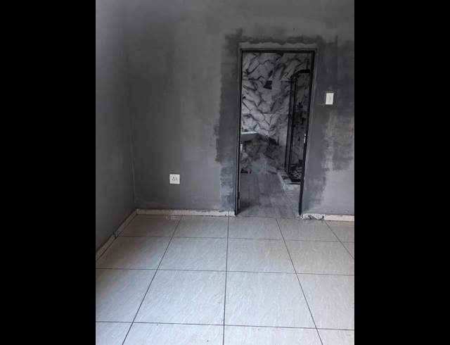 1 BEDROOM PROPERTY TO RENT IN PROTEA GLEN